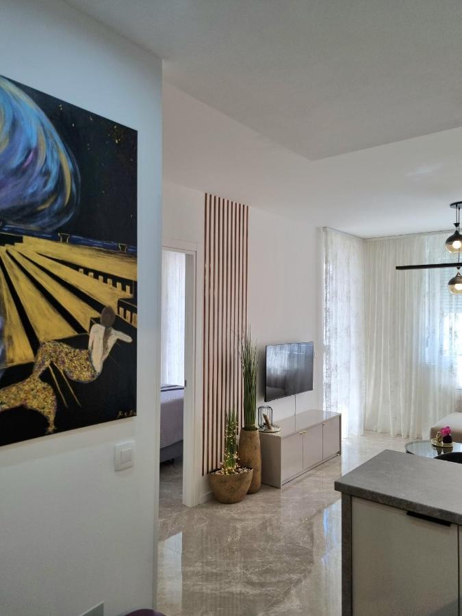 Apartment "50 Shades" With Balcony And Free Parking In The Garage Zadar Zewnętrze zdjęcie